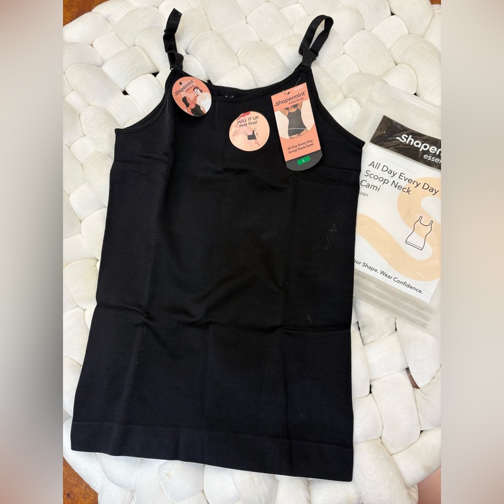 Shapermint Black All Day Scoop Neck Cami